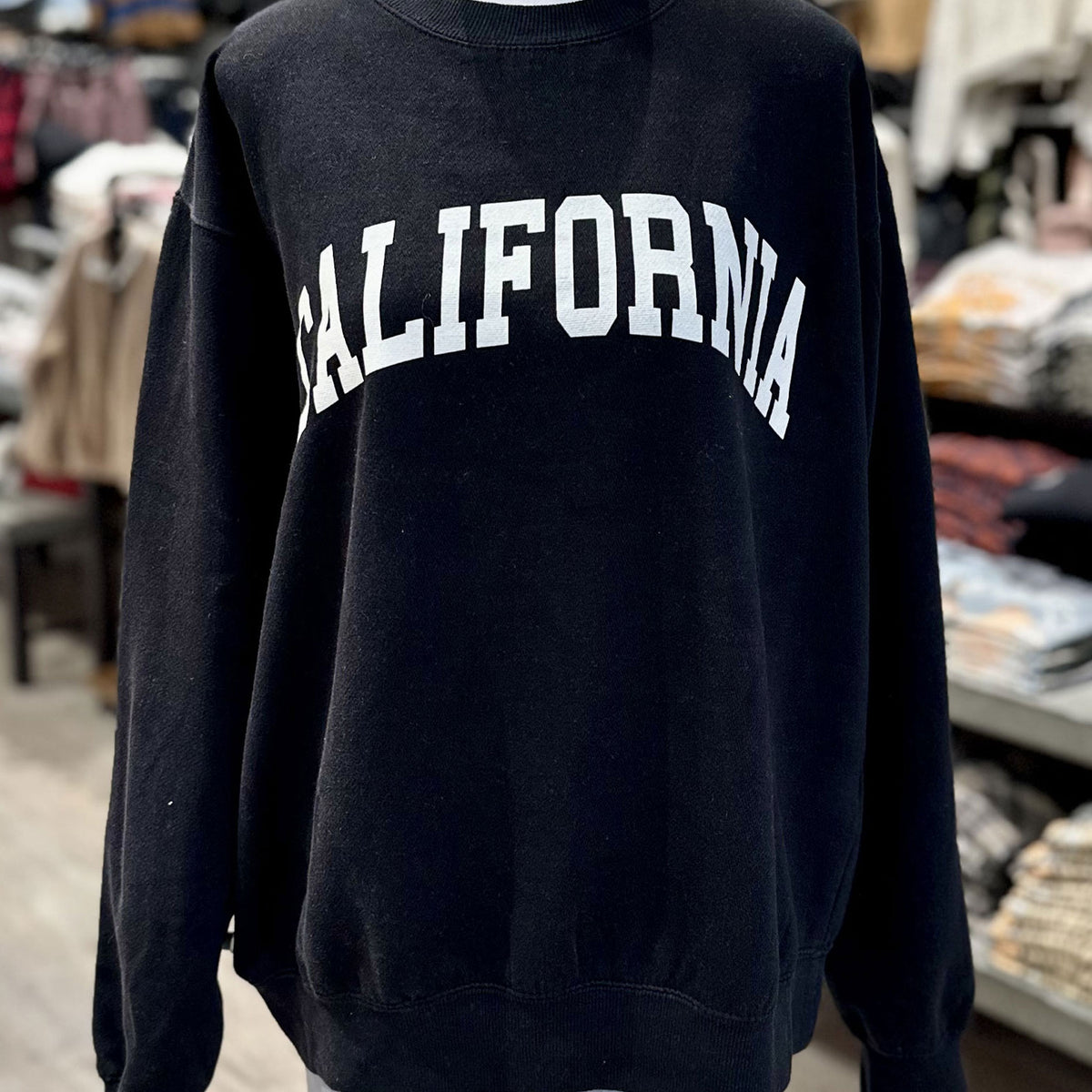 CALIFORINA DREAMS CREW-BLACK/WHITE